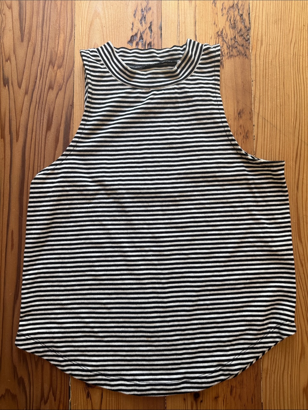 Madewell high neck tank 🕷️
